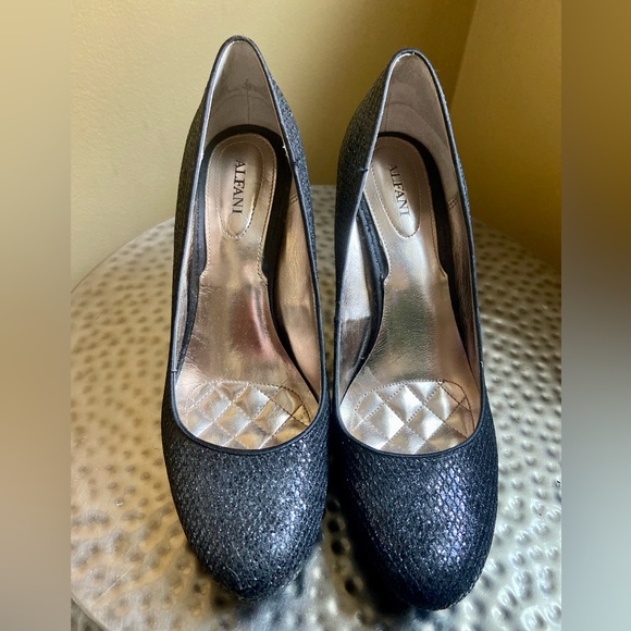 Alfani women’s platform heels - Picture 4 of 10